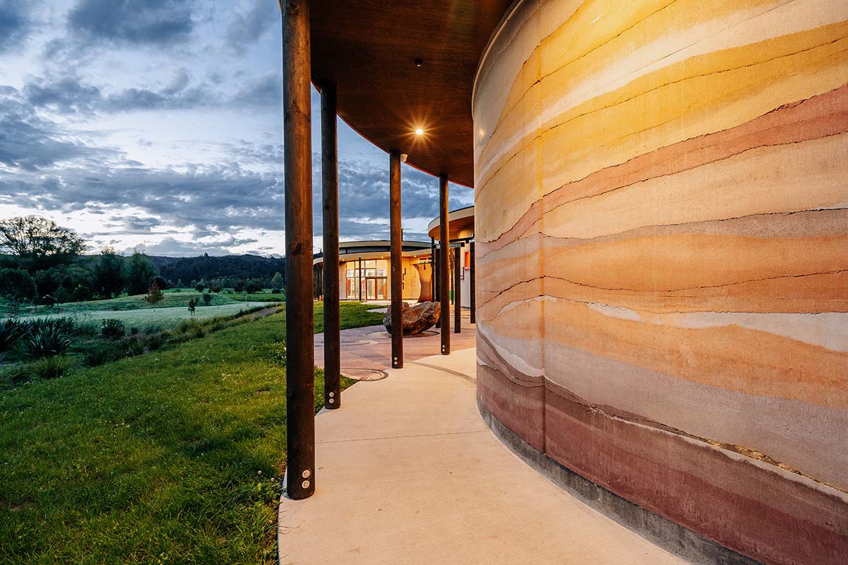 Unlock 9 benefits of low-maintenance sustainable building materials for transformation.